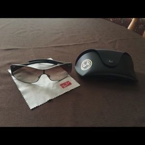 Men’s Ray Ban Highstreet Sunglasses RB3268 Italy. ***SOLD***